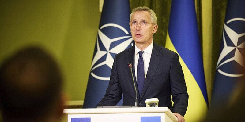 Ukraina pati privalo sparčiau spręsti karių trūkumo problemą