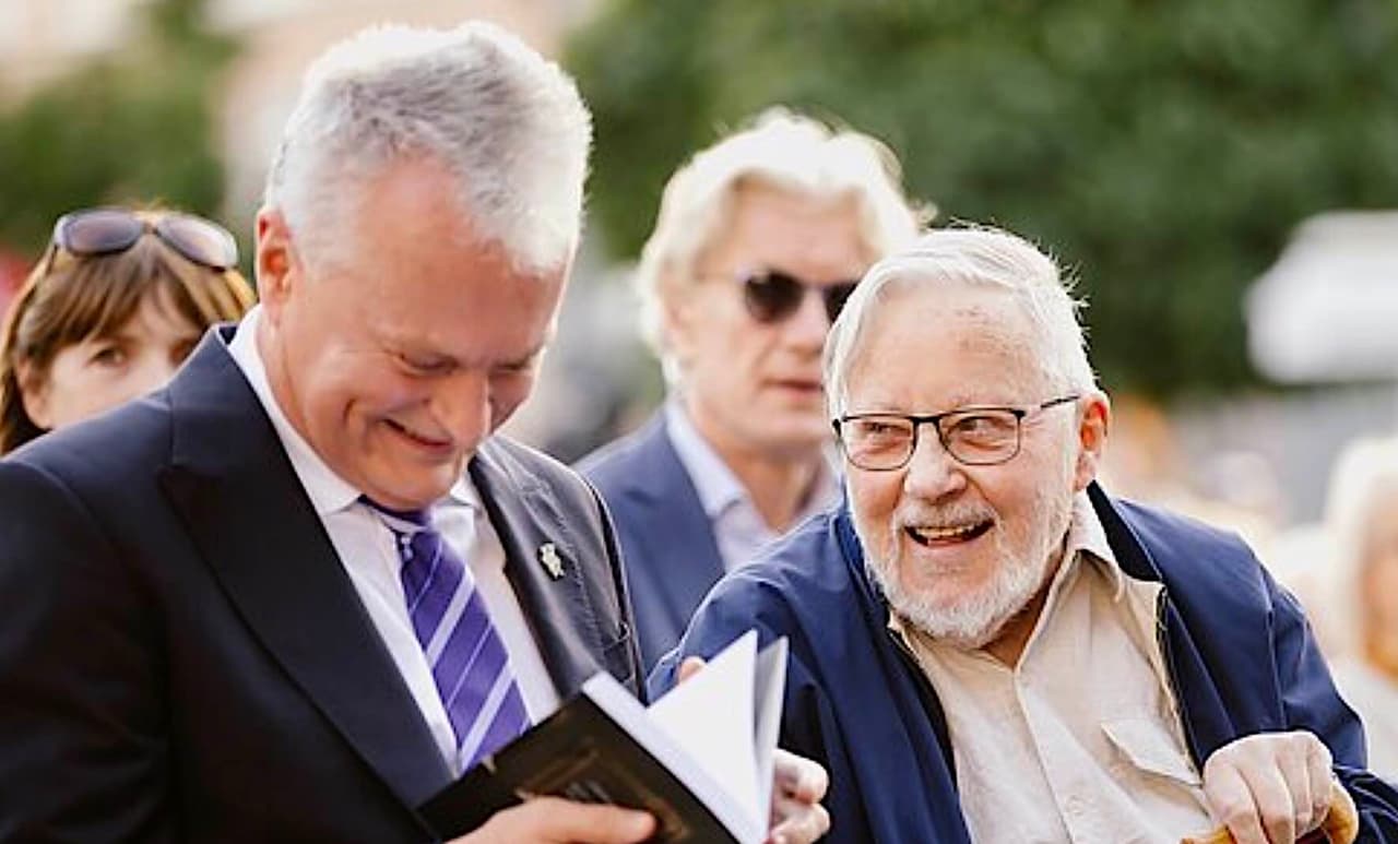 Apie už sukčiavimus atsakingą VRK ir valstybės vadovo Landsbergio VAIKŲ DARŽELĮ