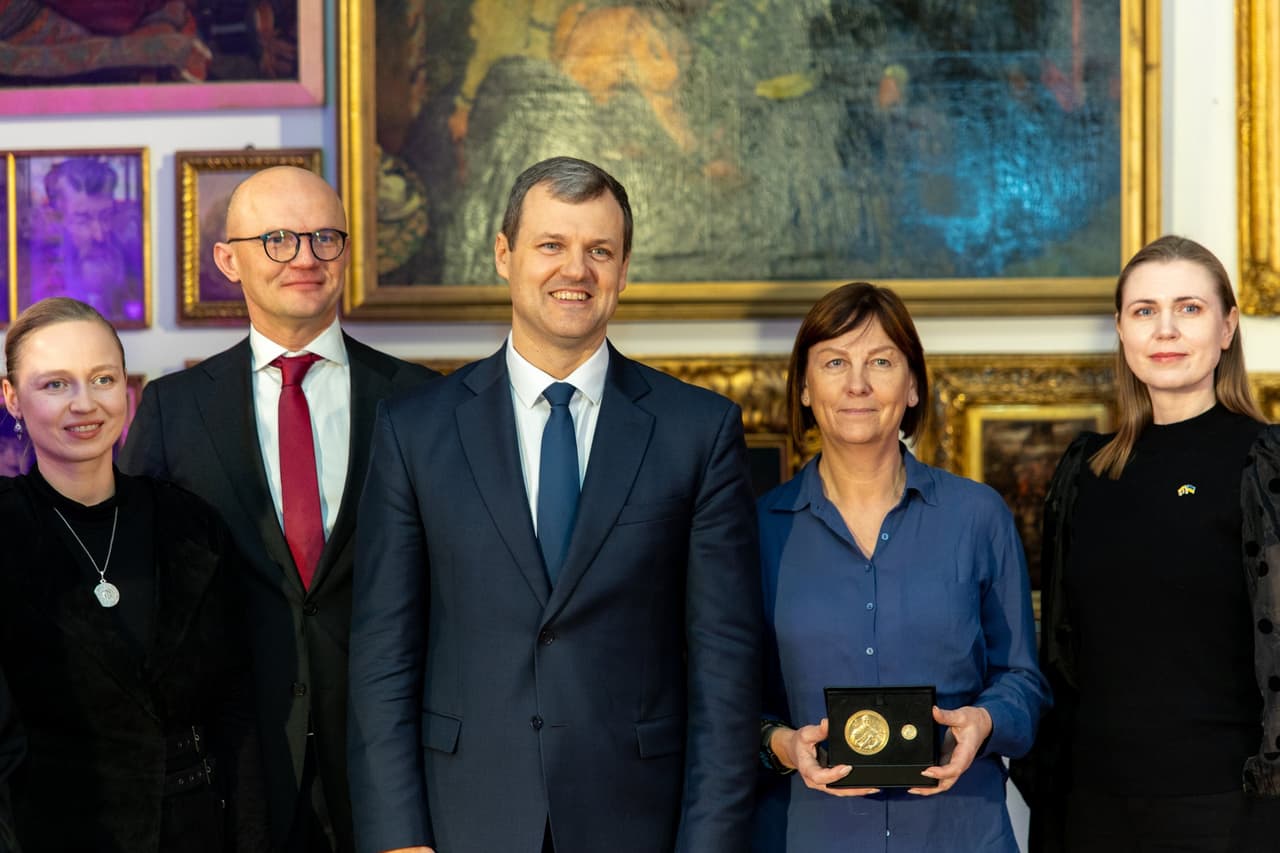 Paluckas įteikė Miliūtei Aukso medalį