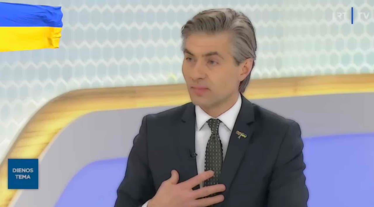 Nausėdos Budrys papasakojo, koks jo darbas, prabilo ir apie lazdą, vardan Ukrainos
