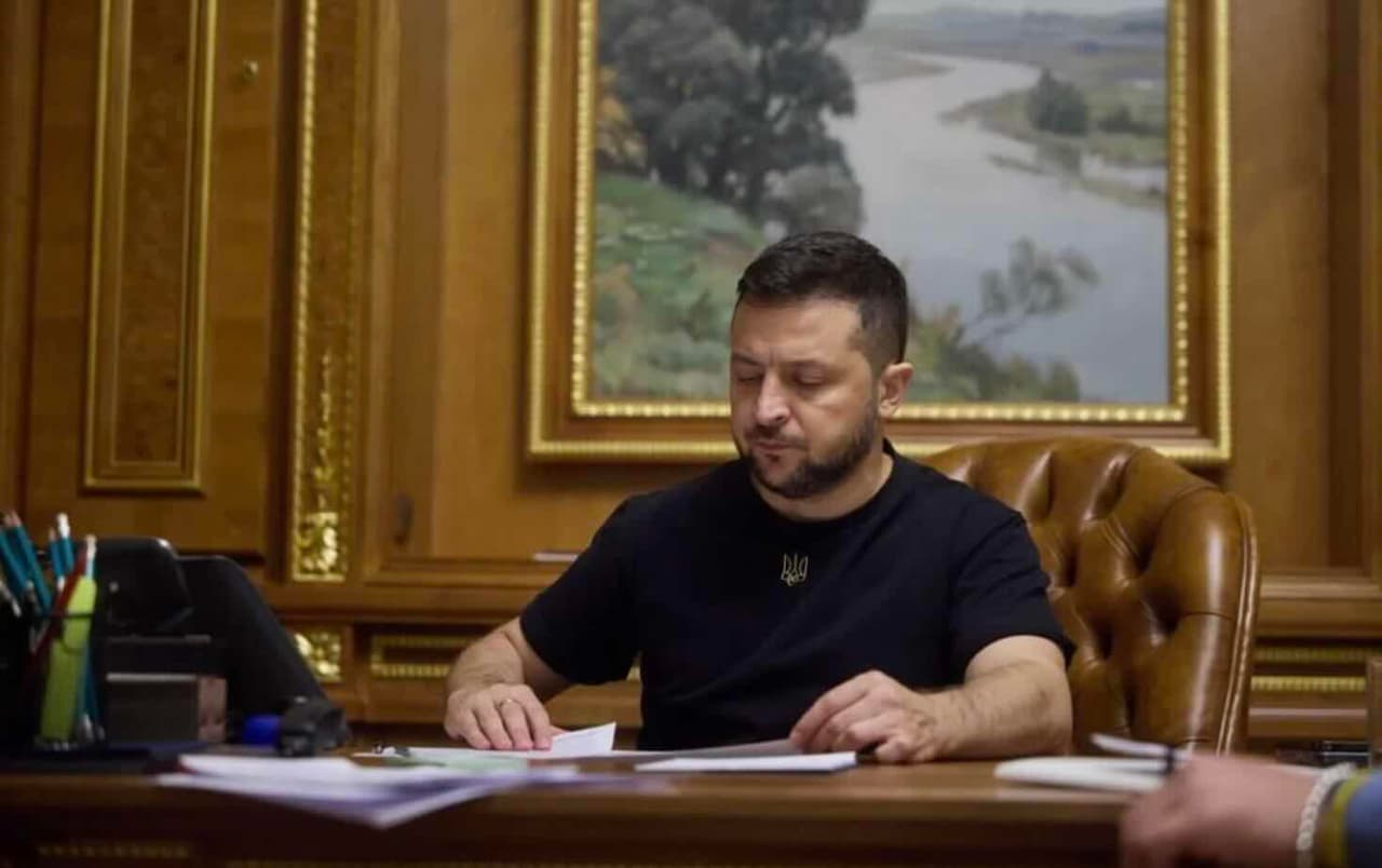 Ukrainoje dar 90 dienų pratęsta karo padėtis ir mobilizacija