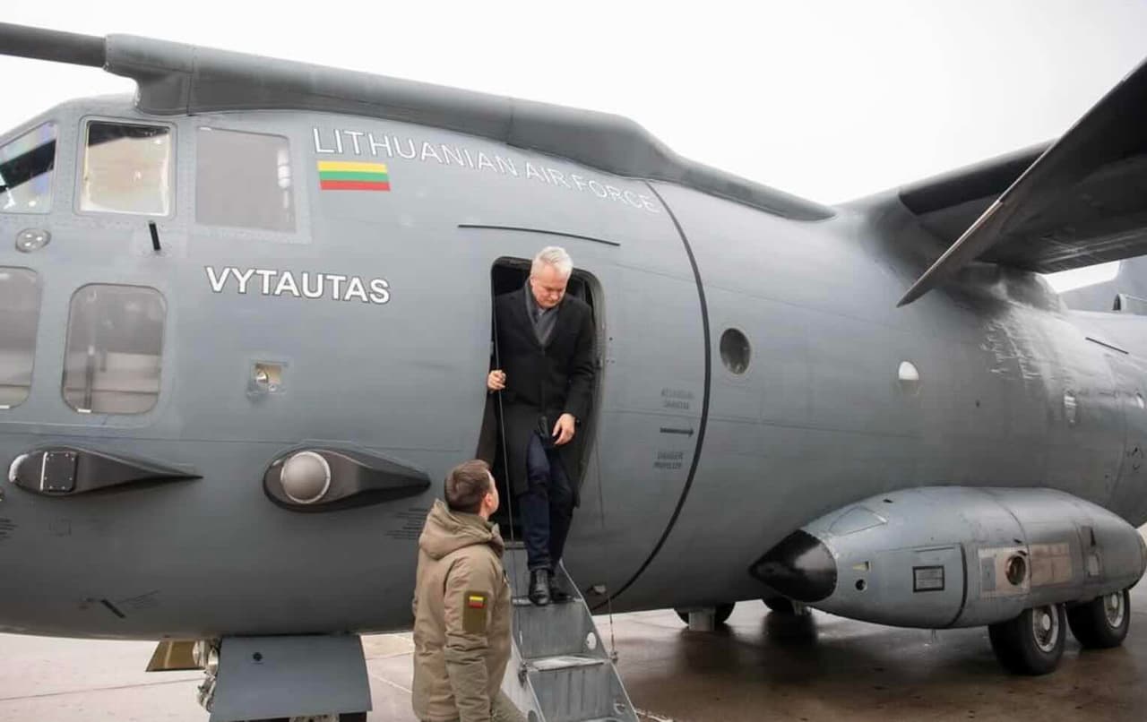 Europa kryžkelėje: Ukraina paliekama už durų, tačiau yra Nausėdos nurodymas