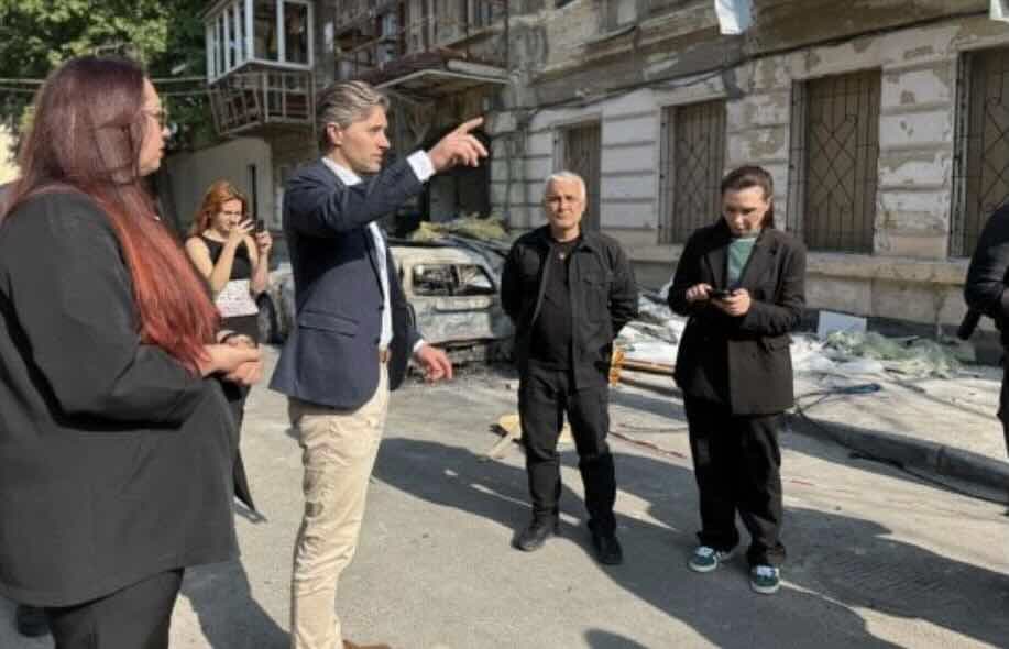 Nausėdos Budrys Odesoje pranešė, kaip išleisti eurai padeda priešintis Rusijai