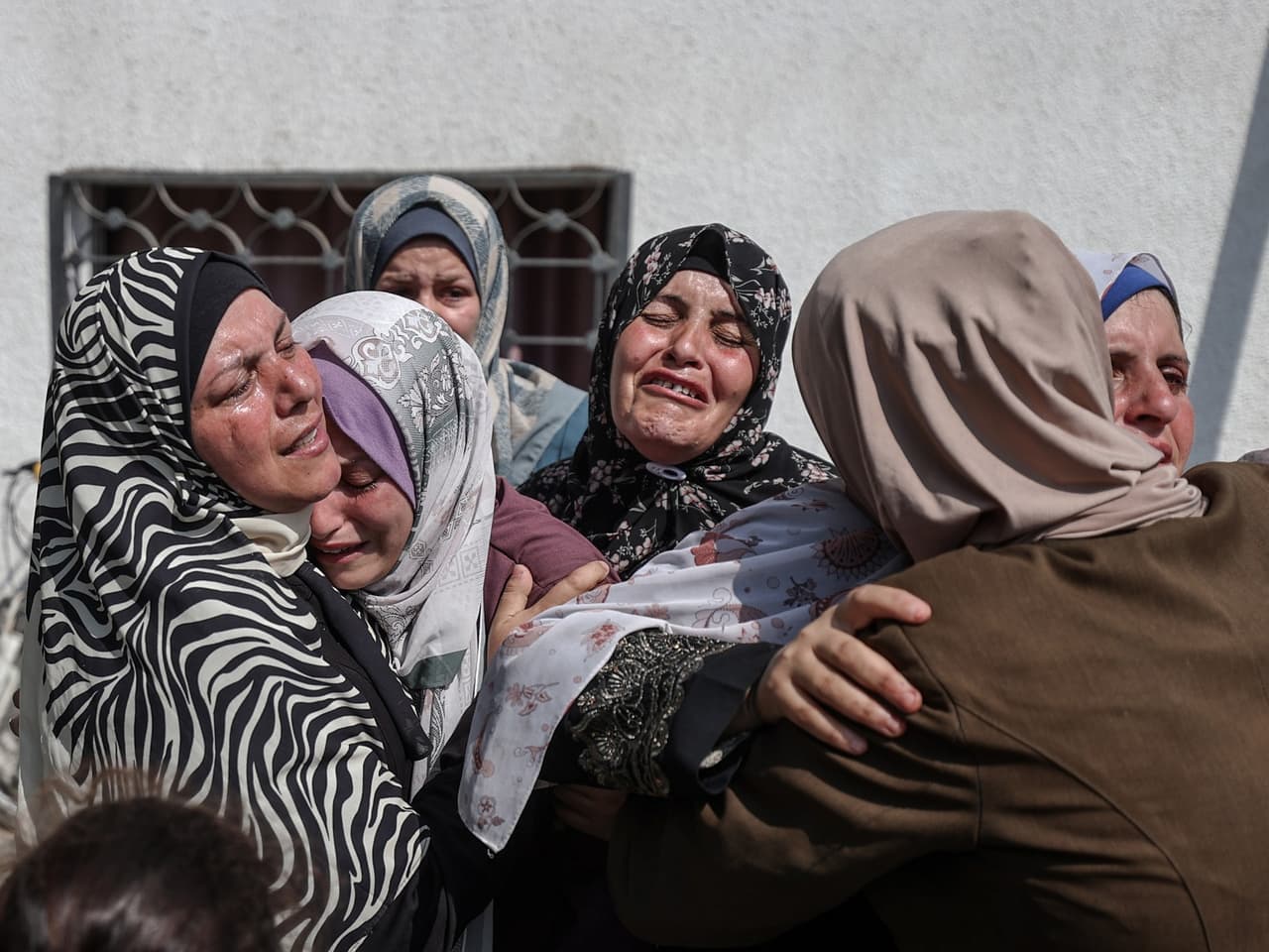 Izraelis nužudė dešimtis palestiniečių pagalbos prašytojų centrinėje Gazos Ruožo dalyje