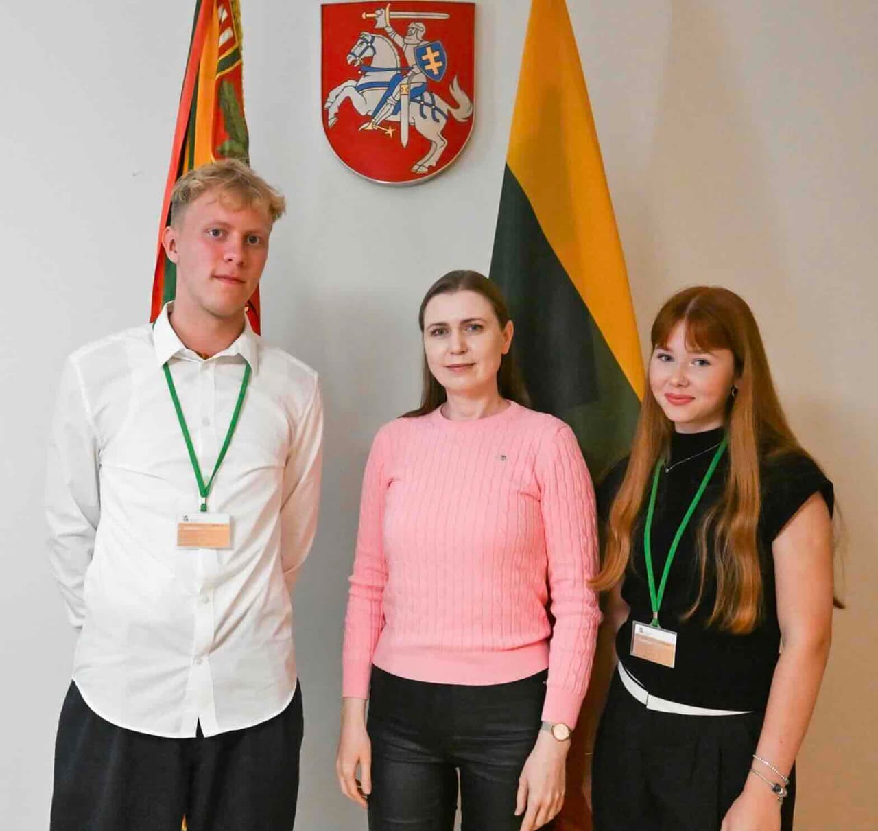 Moksleiviams nusišypsojo laimė apsilankyti Krašto apsaugos ministerijoje ir susitikti su Šakaliene