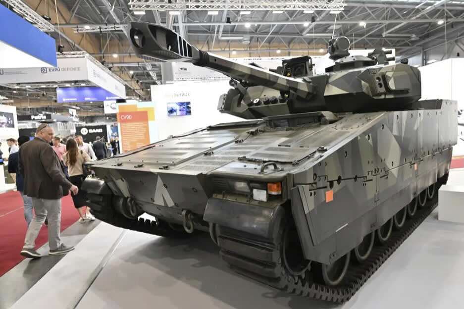 CV90 patikimumas patvirtintas realiomis kovinėmis operacijomis Ukrainoje