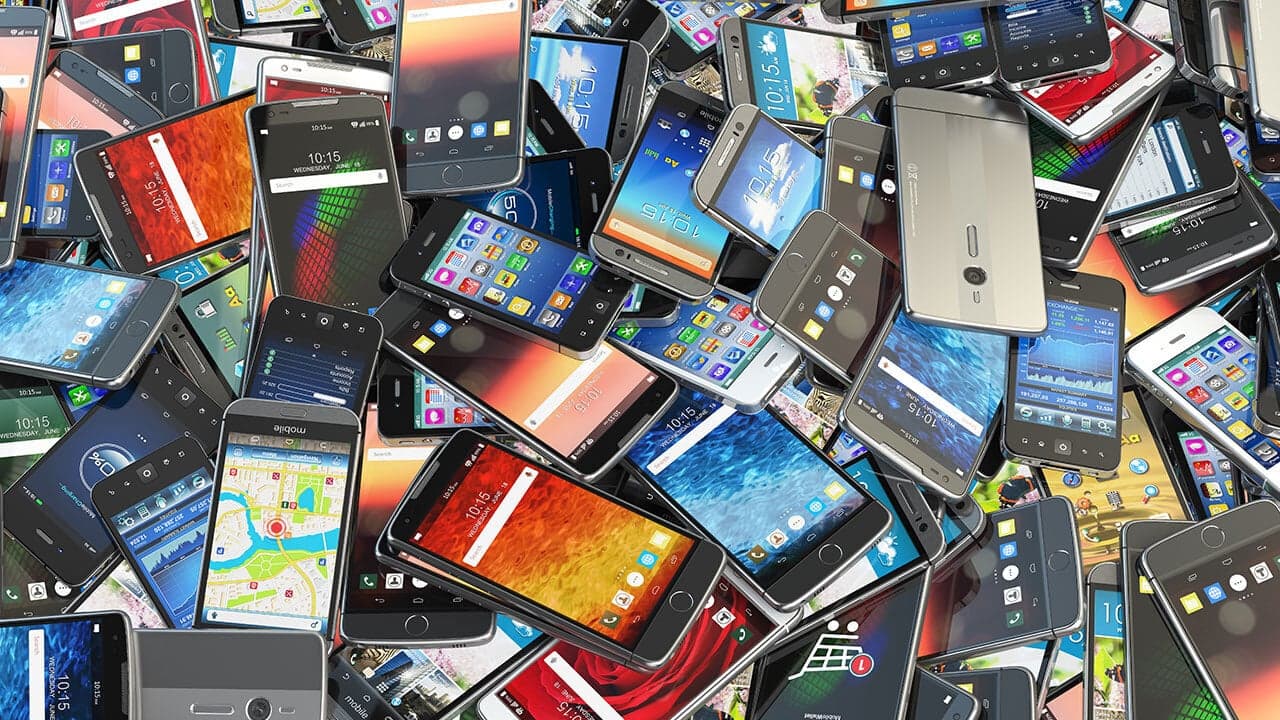 Prie kokybiškesnio Rusijos atgrasymo prisidės ir telefono draudimo mokestis