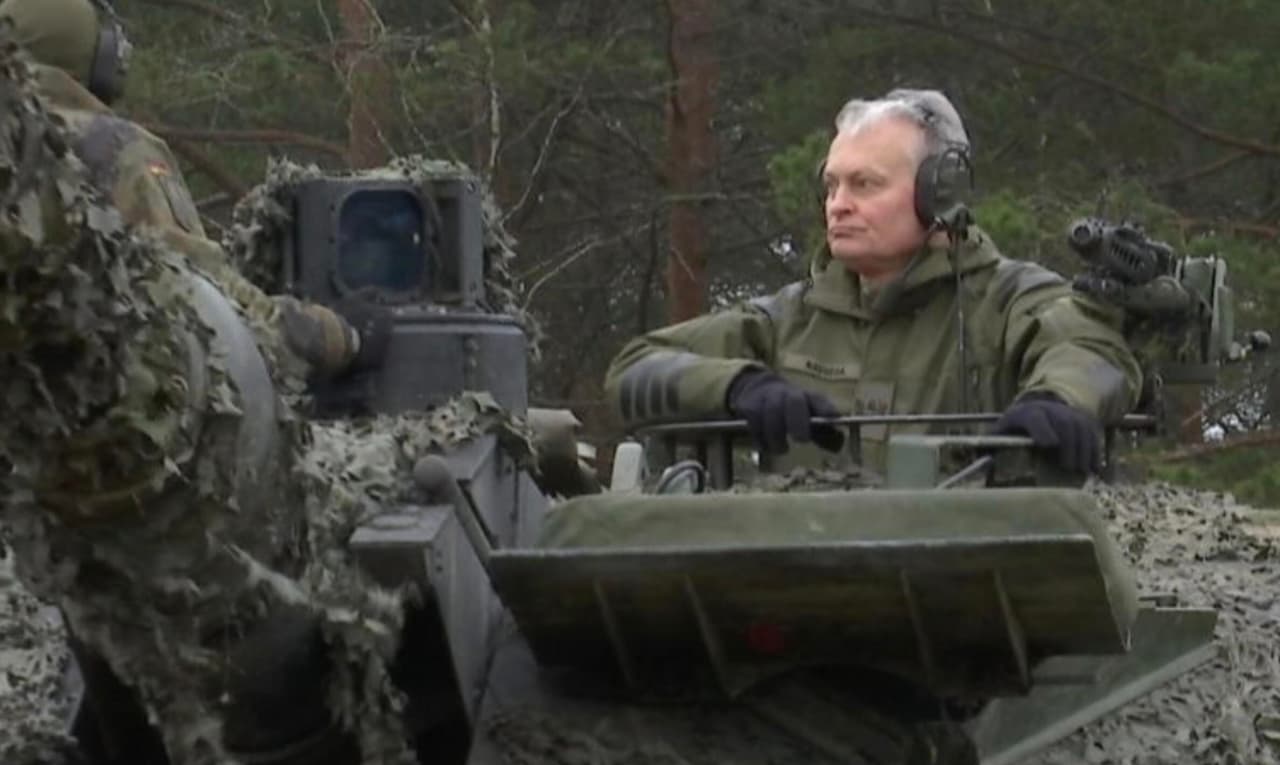 Nauji poligonai ir CV90 prisipirkimas – Rusijai stiprus atgrasymo ženklas