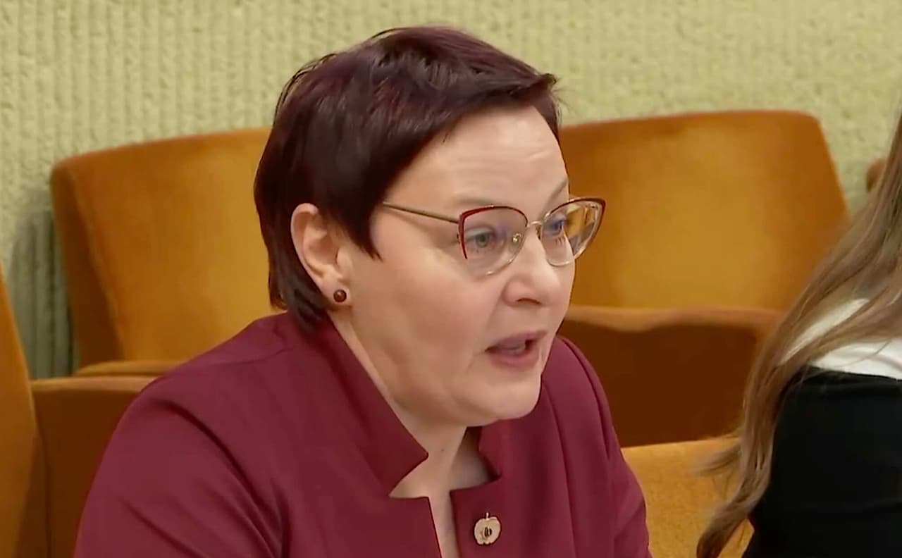 Ulbinaitė: dar daug veikėjų su raudonu gvazdiku ir kolorado juostele, o sovietmečio nostalgija pradeda sirgti net vaikai