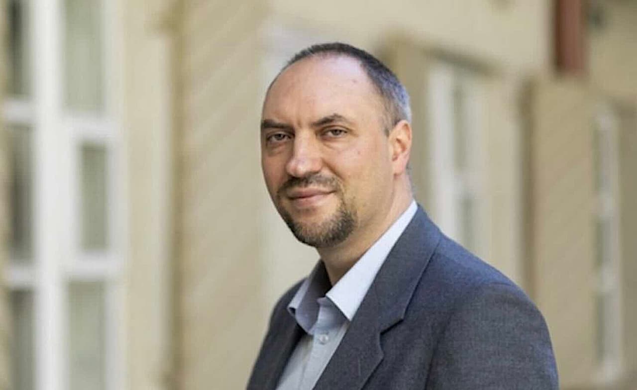 Kultūros viceministras Denisenko viešam pokalbiui laiko neturi, nes dalyvauja komendantūros mokymuose