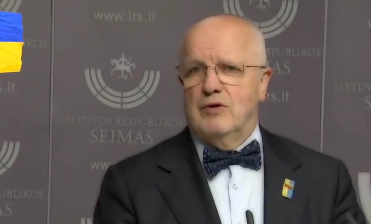 Bus keičiamas 137 LR Konstitucijos straipsnis, esą dabar Lietuvoje negali būti branduolinio ginklo