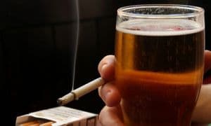 Nuo kitų metų siūloma didinti akcizus – alus brangtų 10 centų, cigaretės – 30 centų