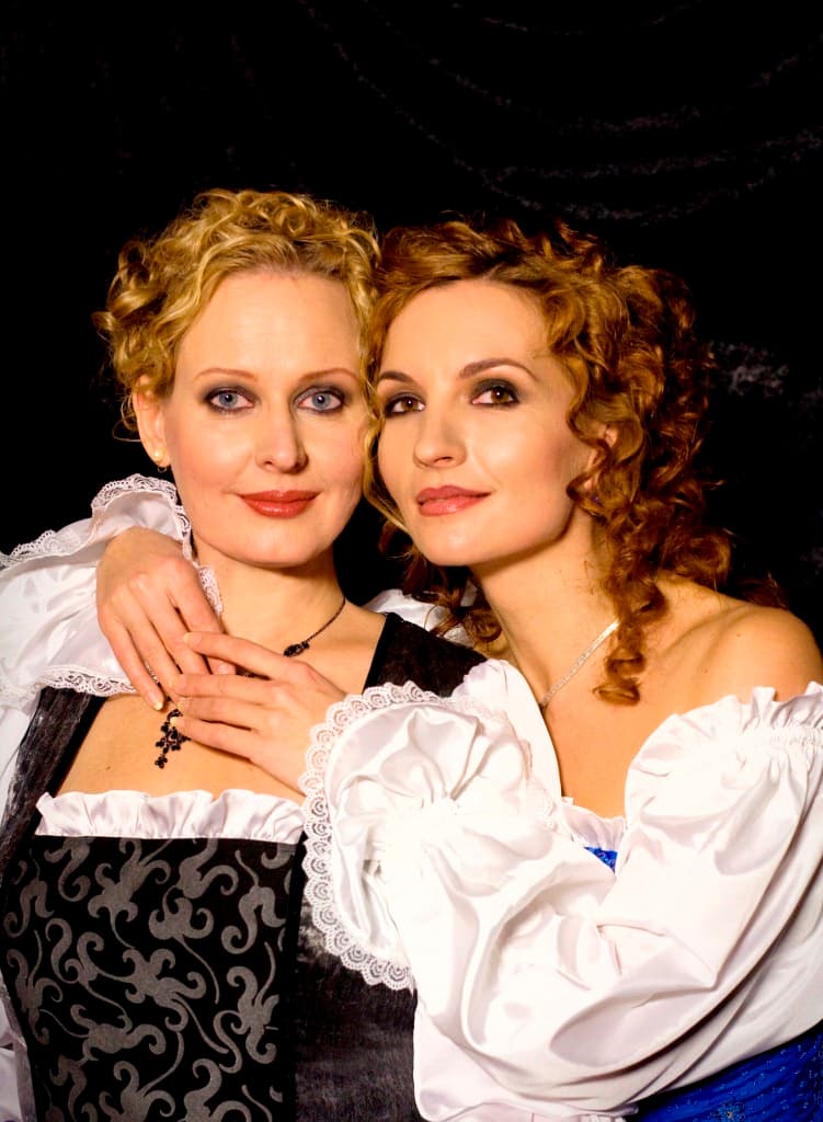 Ansamblio „Duo Barocco" dainininkės Saulė Šerytė ir Renata Dubinskaitė